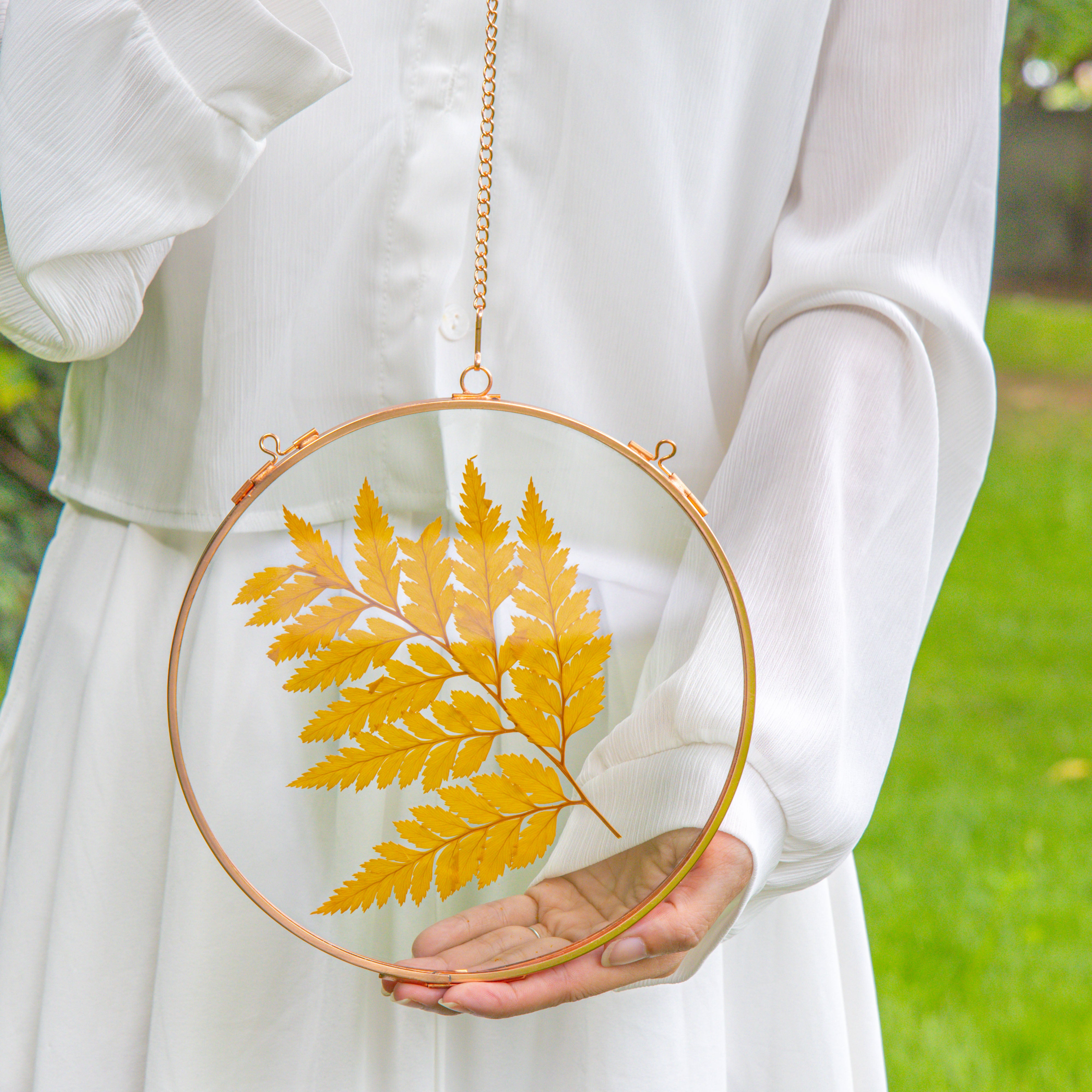 Handmade 7'' Rose Gold Wall Hanging Photo Frame, Pressed Flower Frame, Glass Photo Frame, Wall Decor Housewarming Gift - NCYPgarden