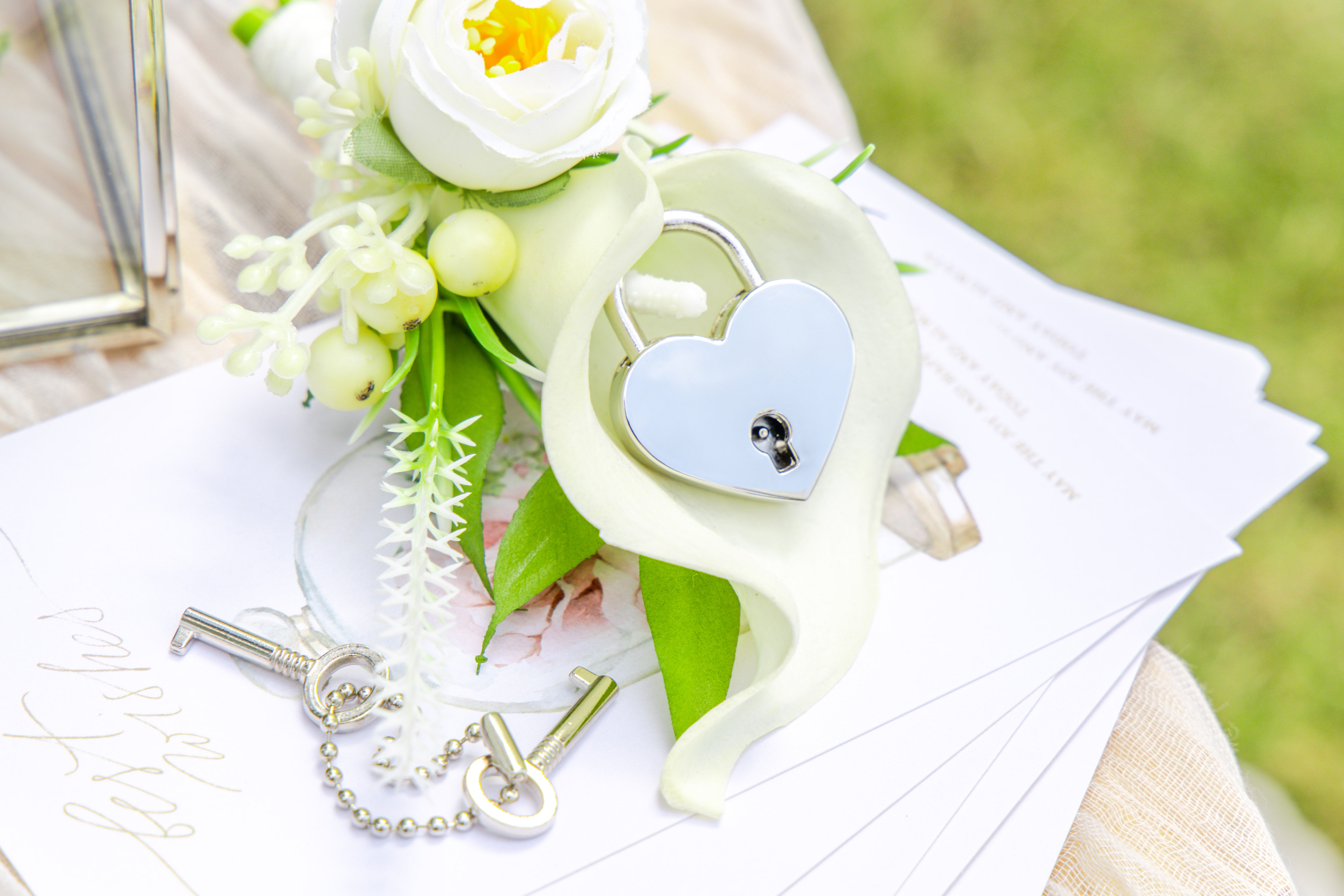 Vintage Silver Small Geometric Glass Card Box Terrarium with Heart Lock, Foot, Handmade Brass for Wedding Reception Wishwell Keepsake - NCYPgarden