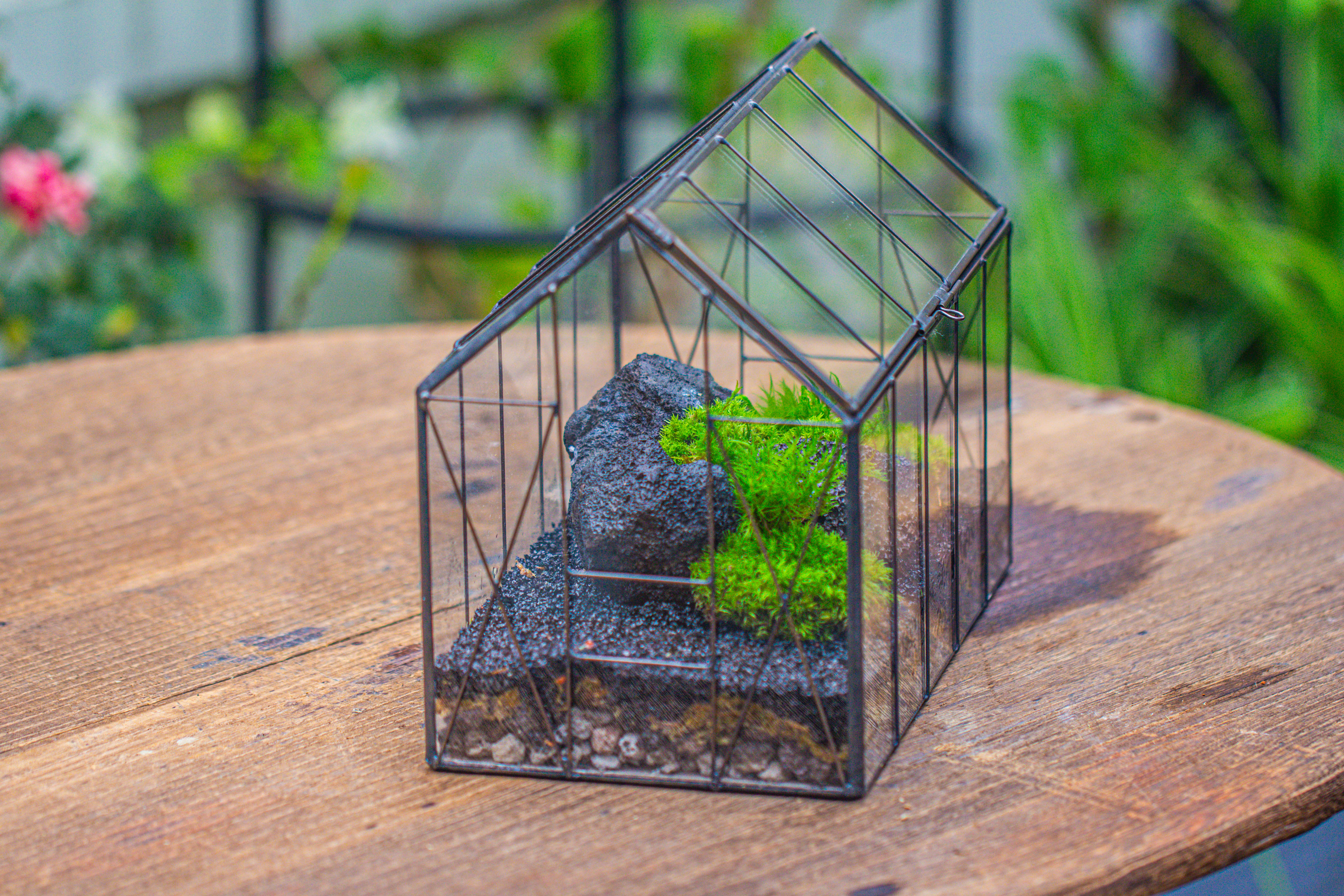 房子上开门 谷仓 黑火山岩 - NCYPgarden