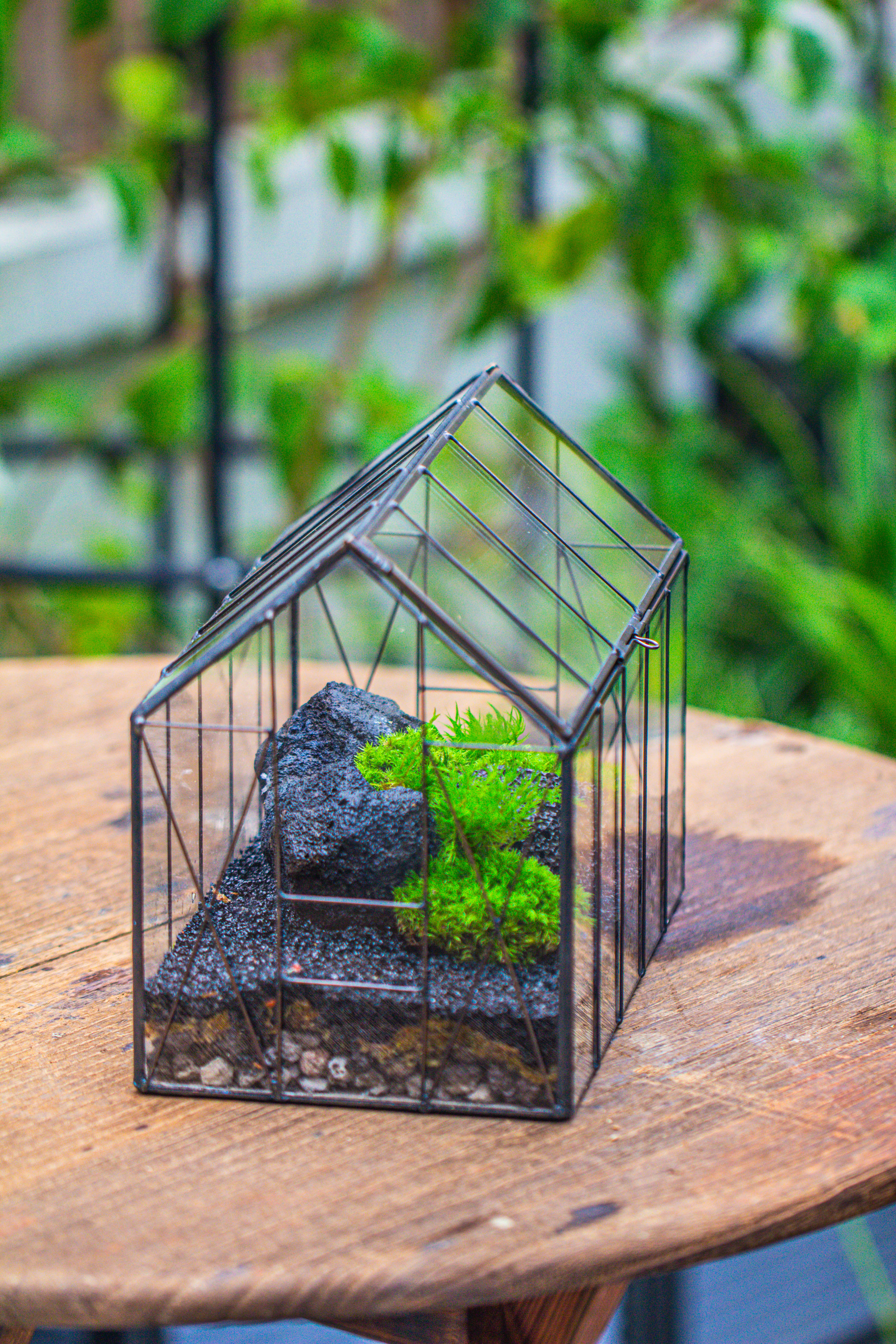 房子上开门 谷仓 黑火山岩 - NCYPgarden