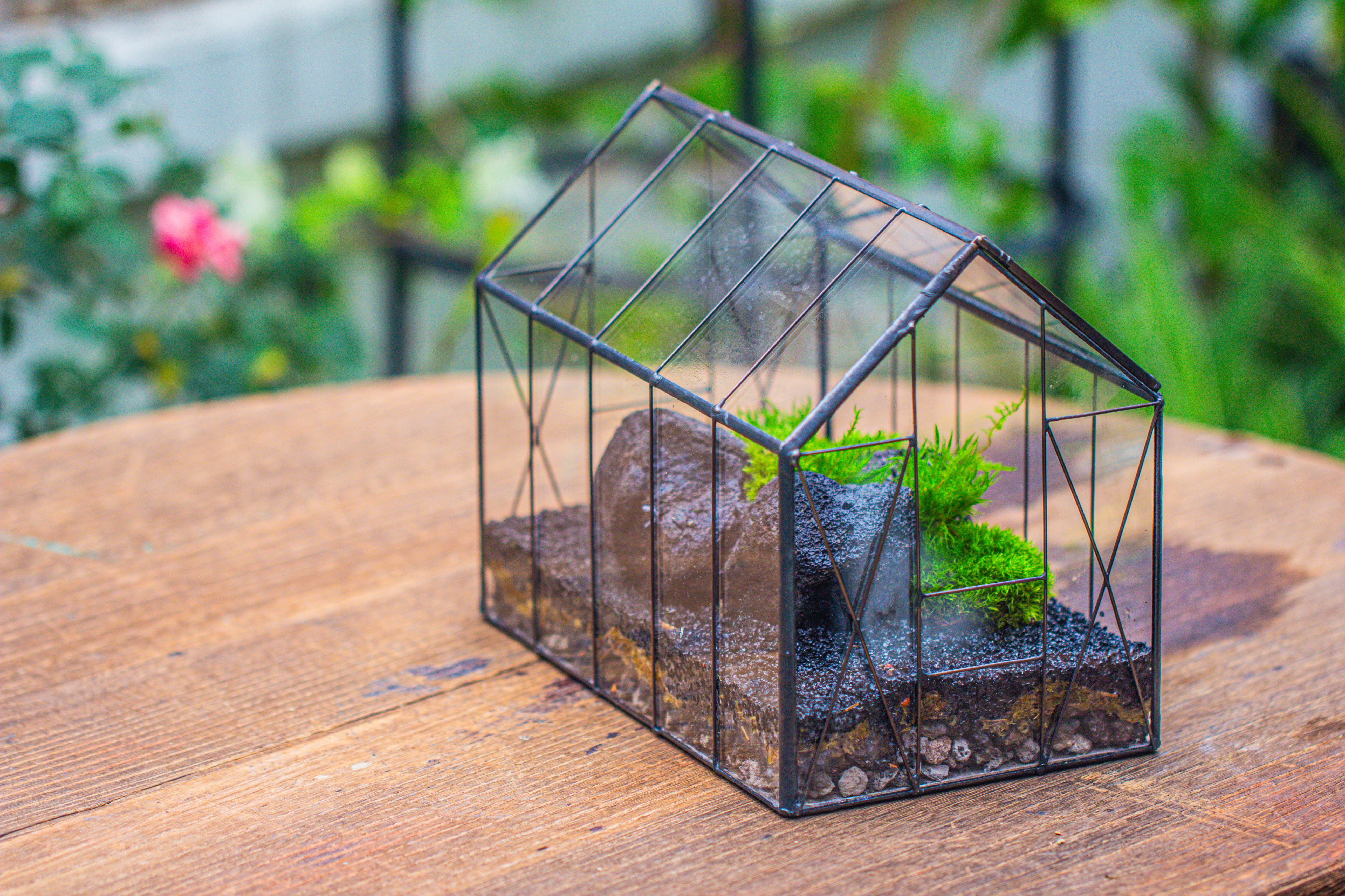 房子上开门 谷仓 黑火山岩 - NCYPgarden