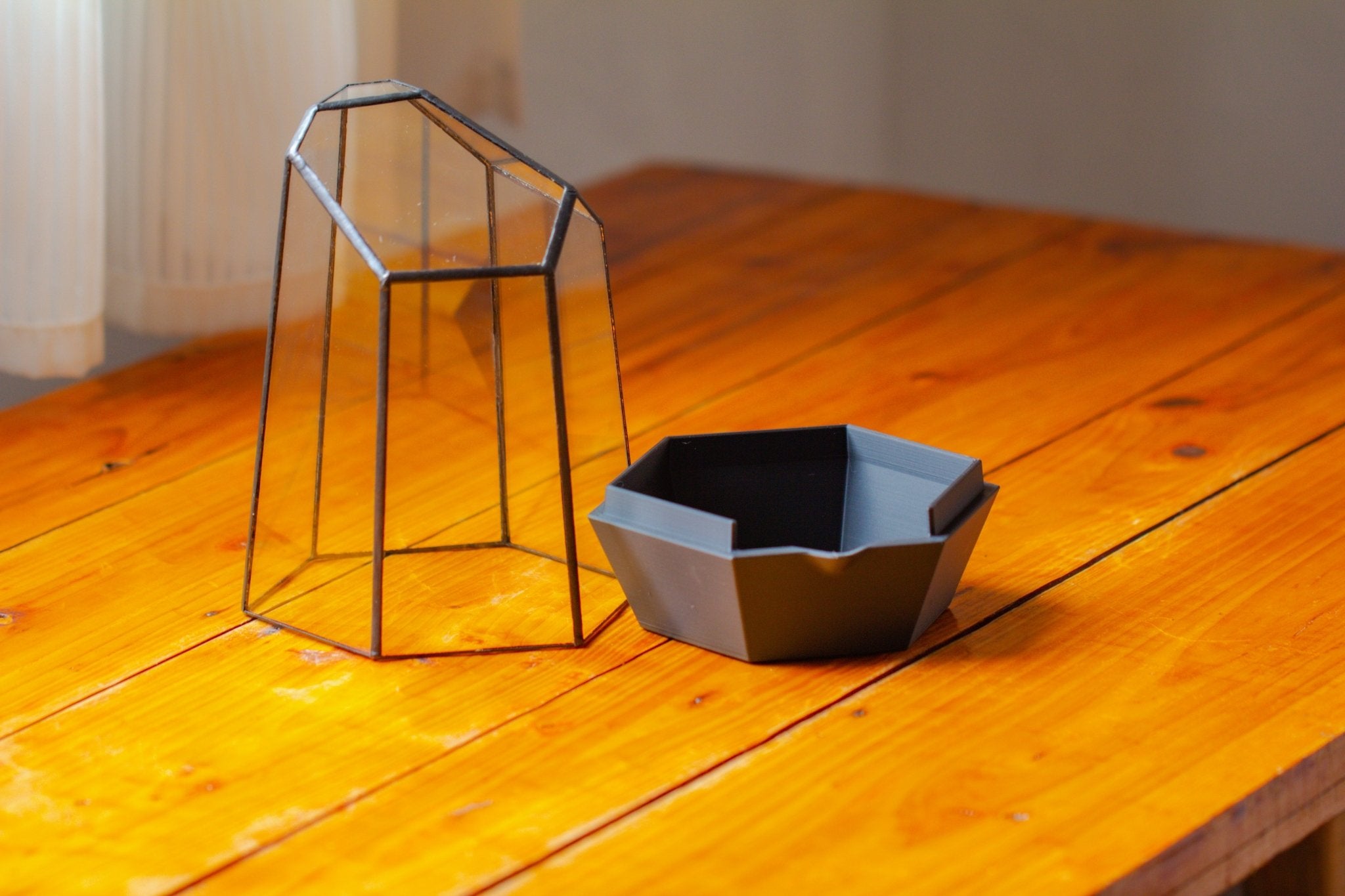 Self - Contained Close Terrarium with Waterproof Base, Geometric Glass Cover for Moss, Sundew and Venus Flytrap PG01J3 - NCYPgarden