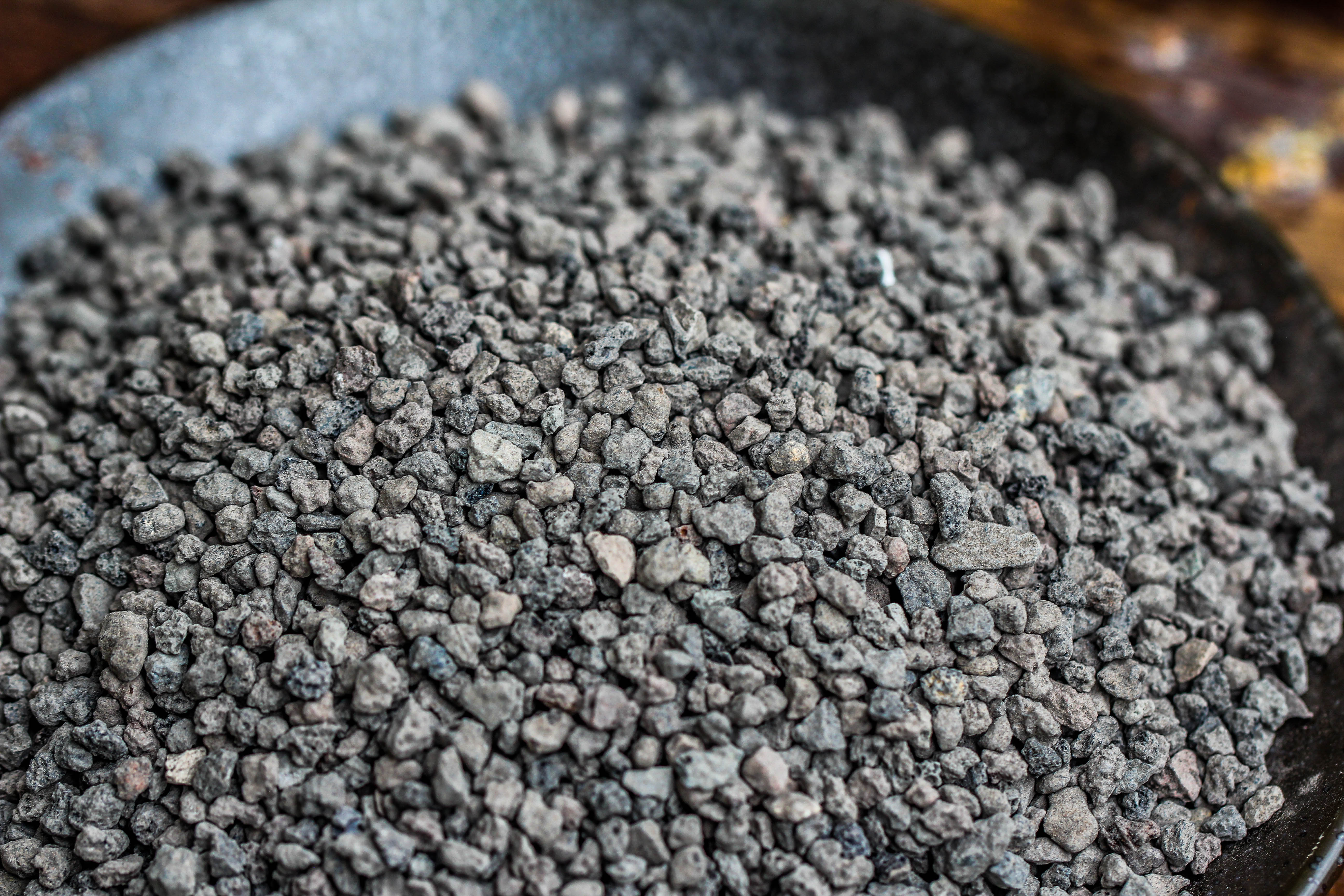 Porous Black Horticultural Lava Rocks, for terrarium drainage control, the bottom layer of the moss terrarium - NCYPgarden