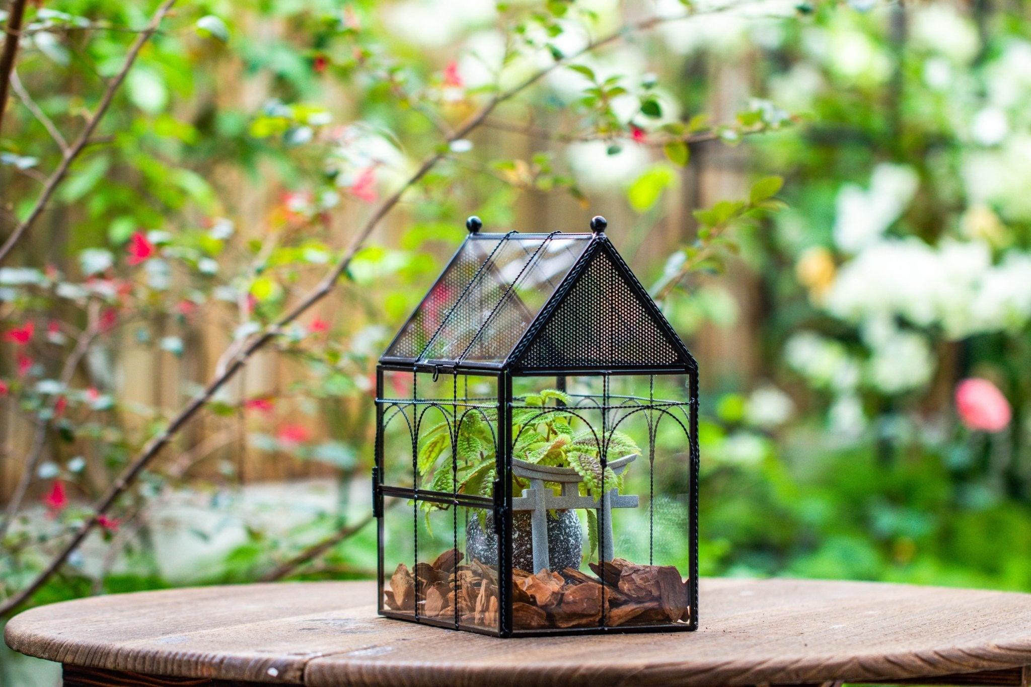 NCYP Vintage House Shape Glass Geometric Terrarium, with side door, with Mesh vent holes for small Insects Pet - NCYPgarden